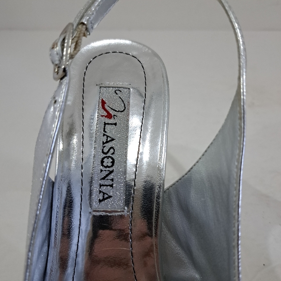 Women's High Heel Shoes. Silver Metallic Color With Silver Speckled Toes - Picture 2 of 10